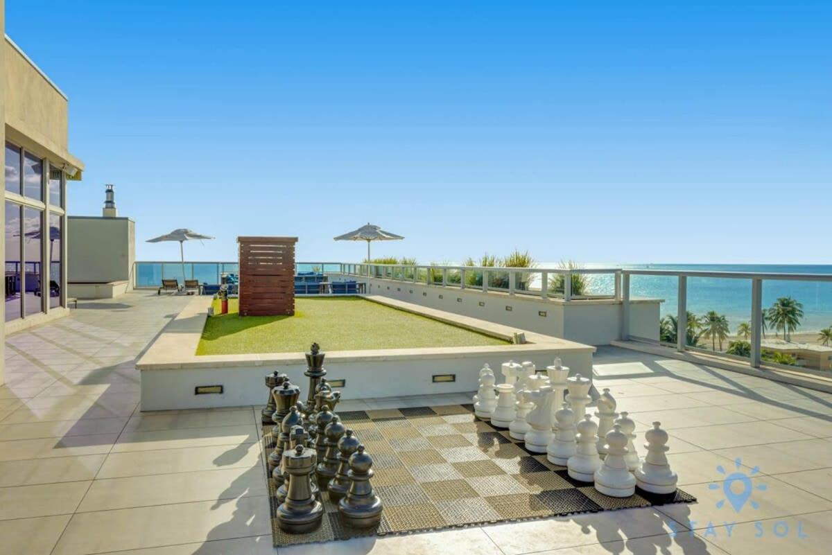 Tropical Oasis - Rooftop Pool- Near Beach - Gym Hollywood Buitenkant foto