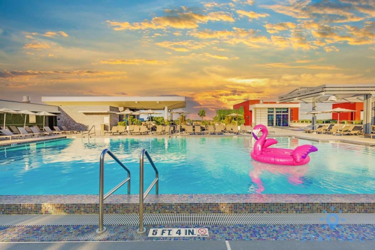 Tropical Oasis - Rooftop Pool- Near Beach - Gym Hollywood Buitenkant foto